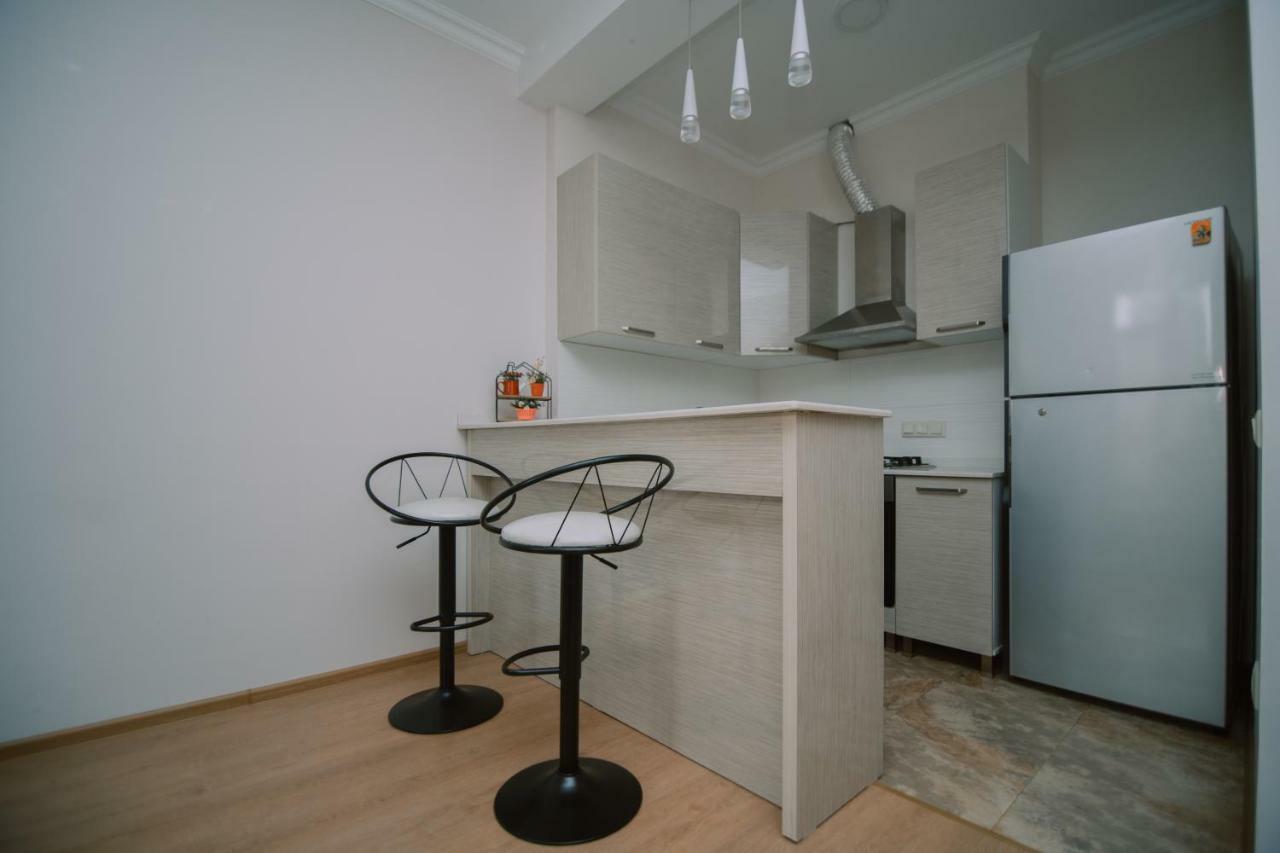Giorgi Home Батуми Екстериор снимка