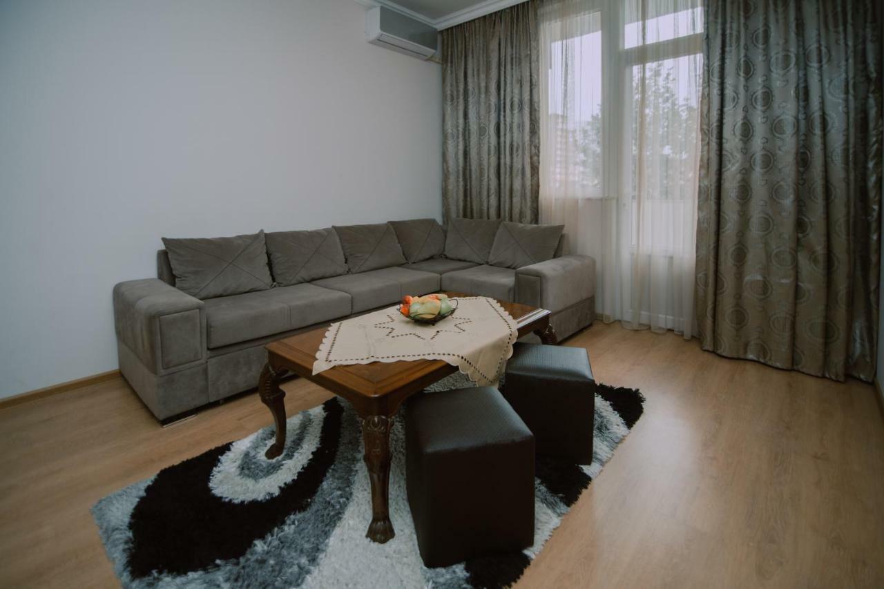 Giorgi Home Батуми Екстериор снимка