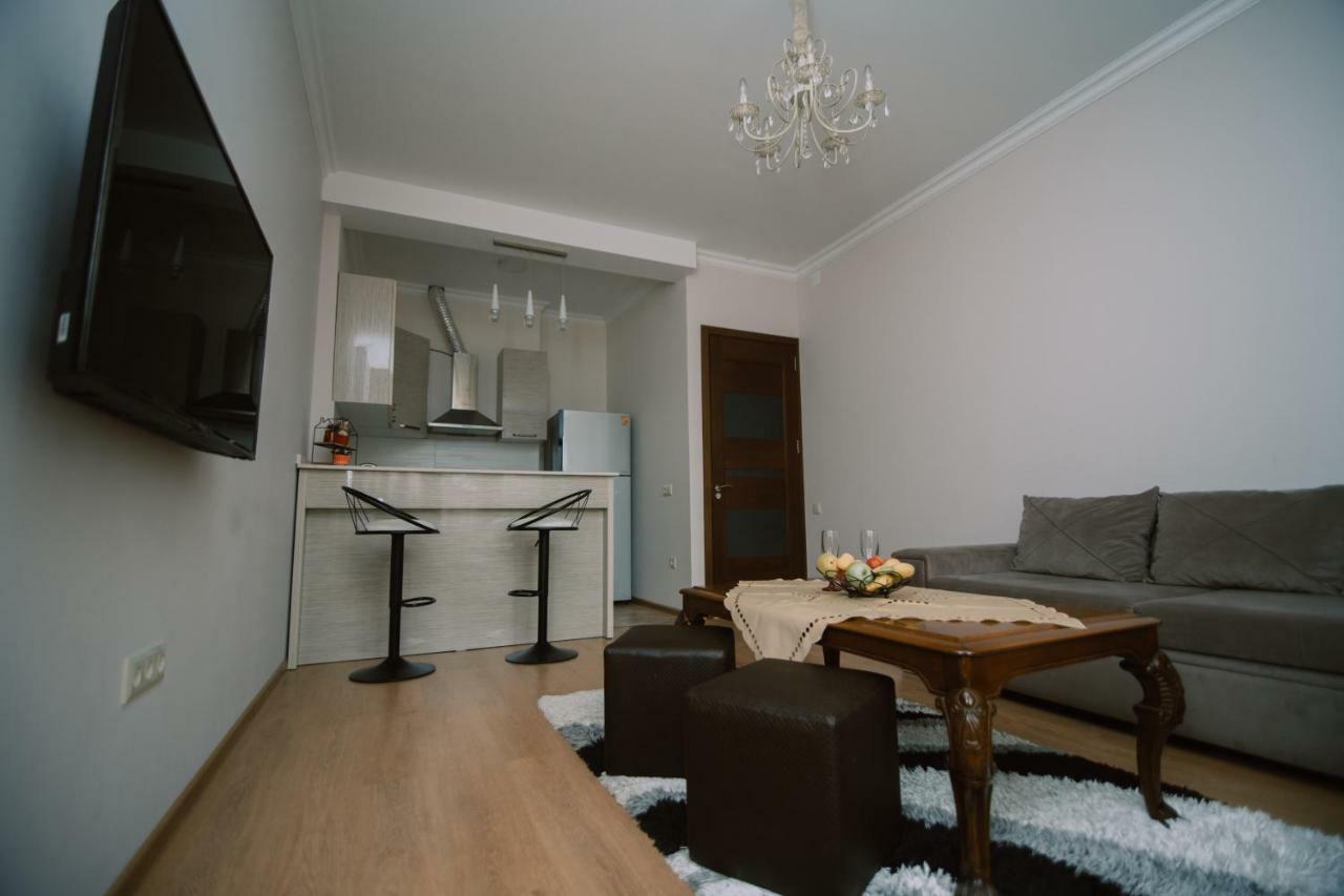 Giorgi Home Батуми Екстериор снимка